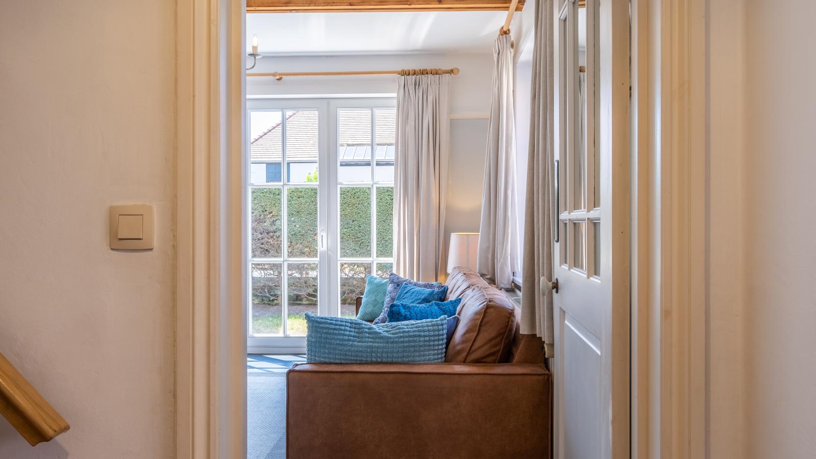 Le Charme-Living room