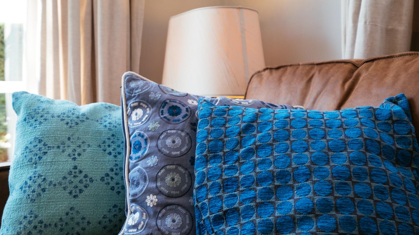 Le Charme-Living room