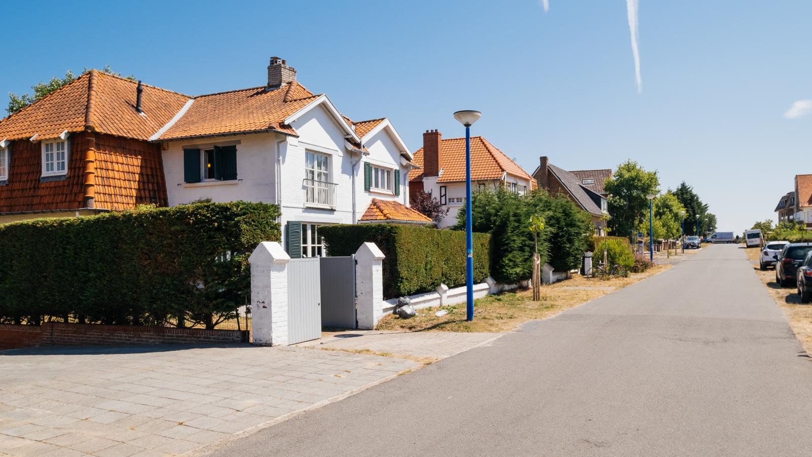 Le Charme-Exterior in summer