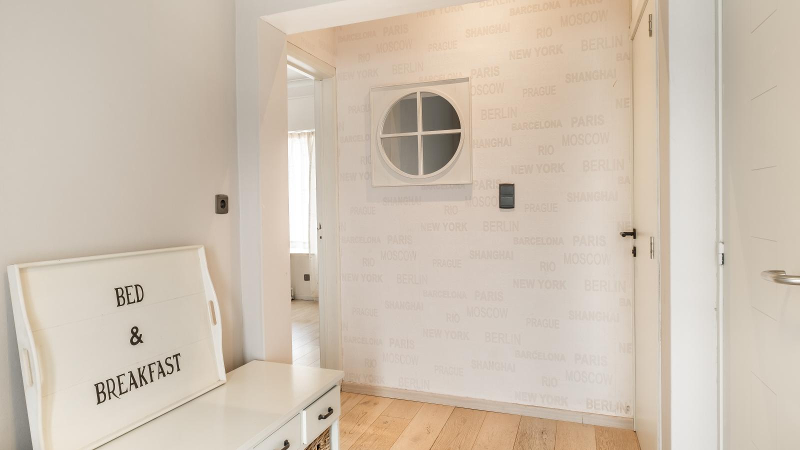 Illustrious-Overloop