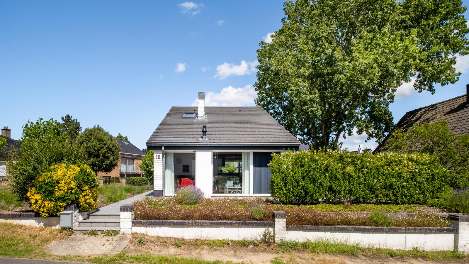 Guillaume-Außenbereich Sommer