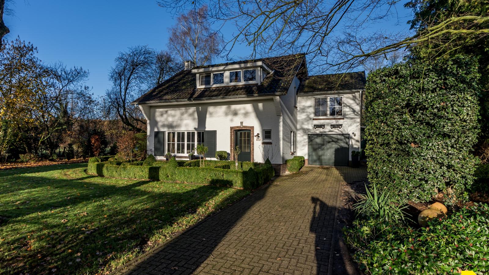 Wezelhoeve-Buitenkant zomer