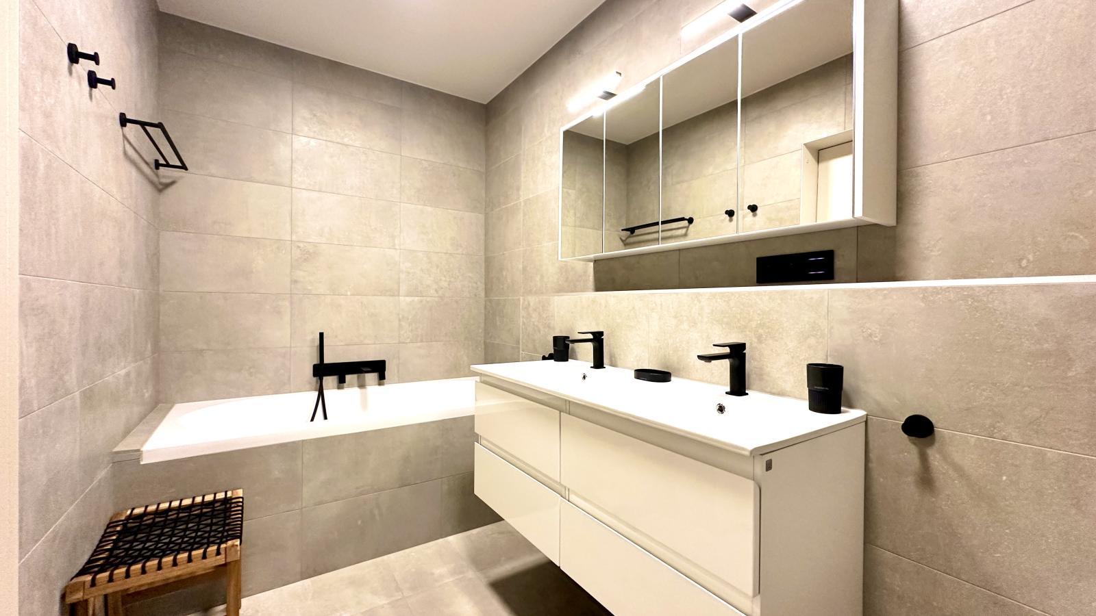 Durbuy Bato-Badkamer