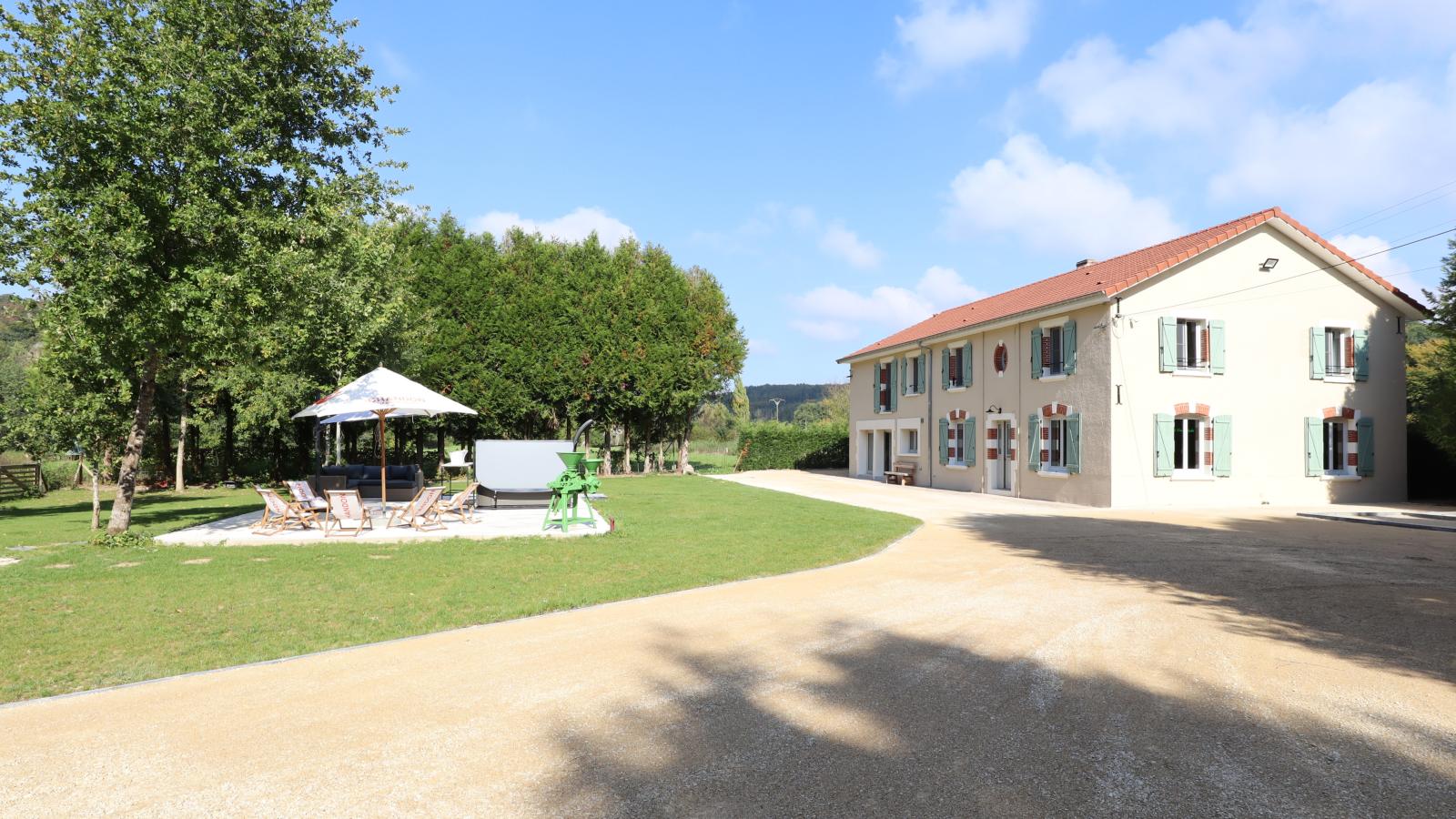 Le Moulin de Lachalade-Garten Sommer