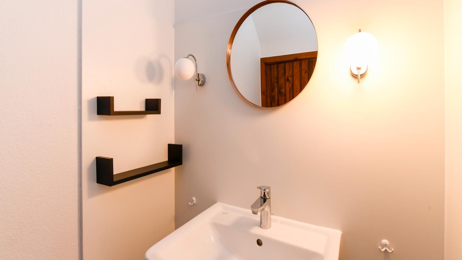 Floribert-Bathroom