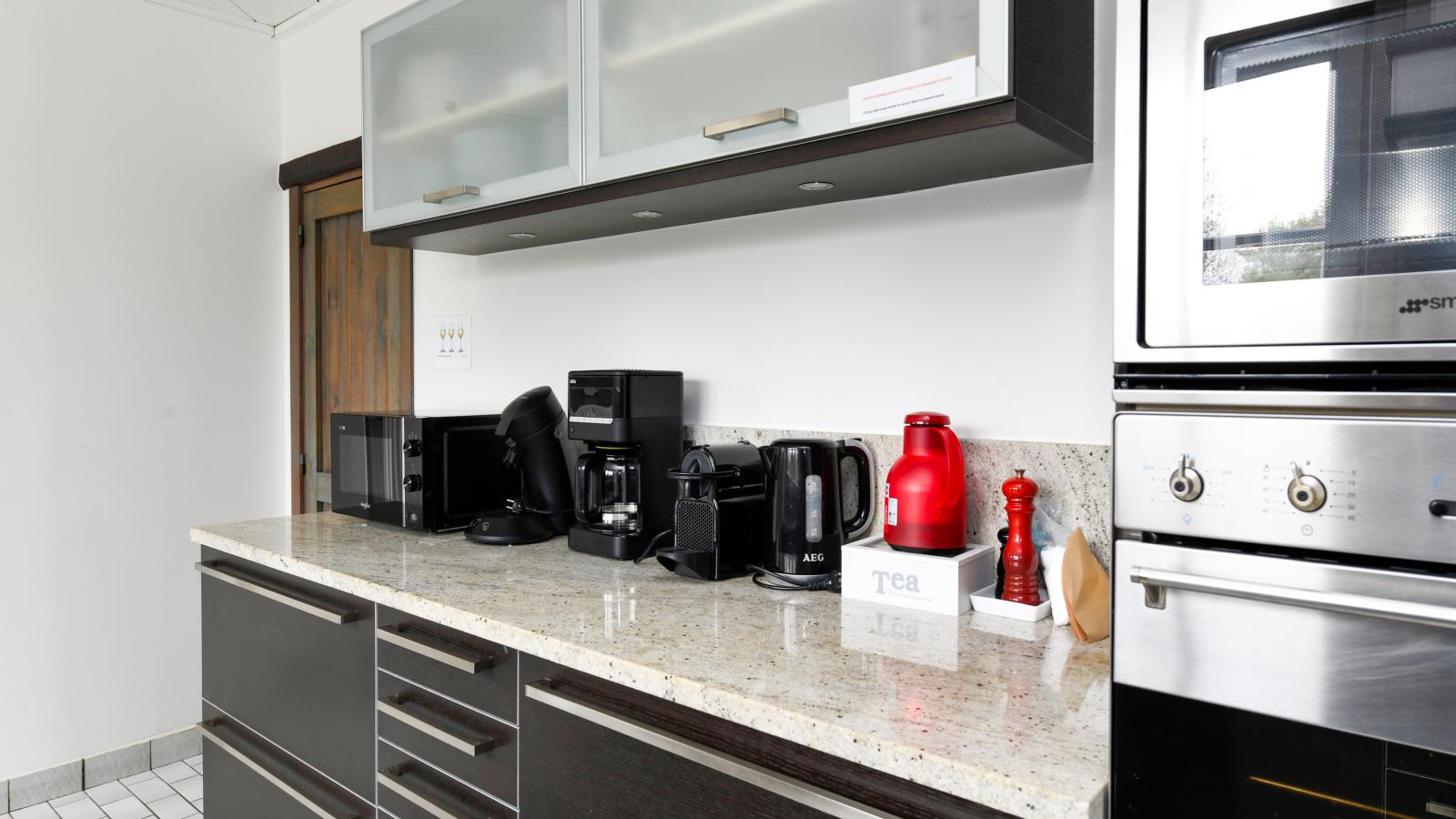 Floribert-Kitchen