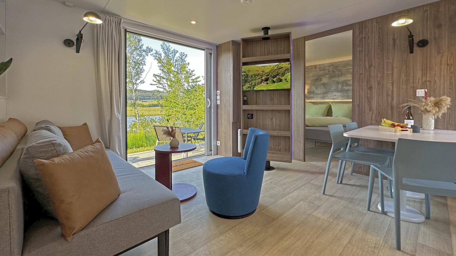 Feriendorf Seeblick - Tiny Chalet Nr 3-Woonkamer
