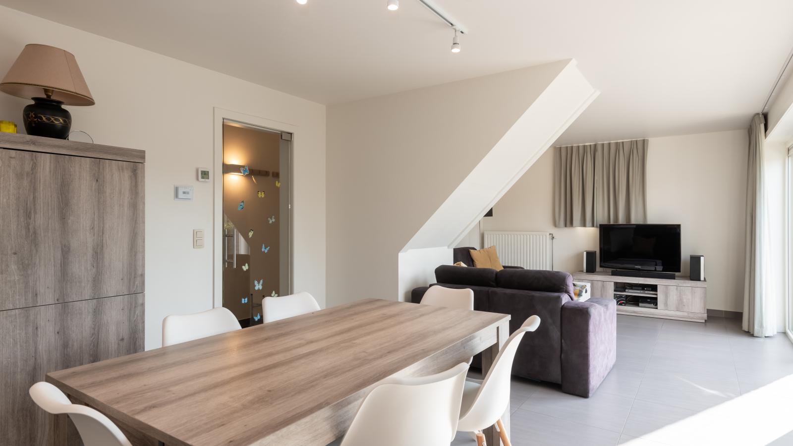 Zee en Polder H138-Eetkamer