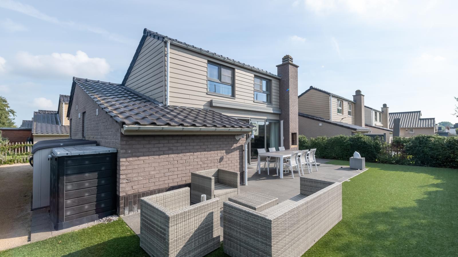 Zee en Polder H138-Buitenkant zomer