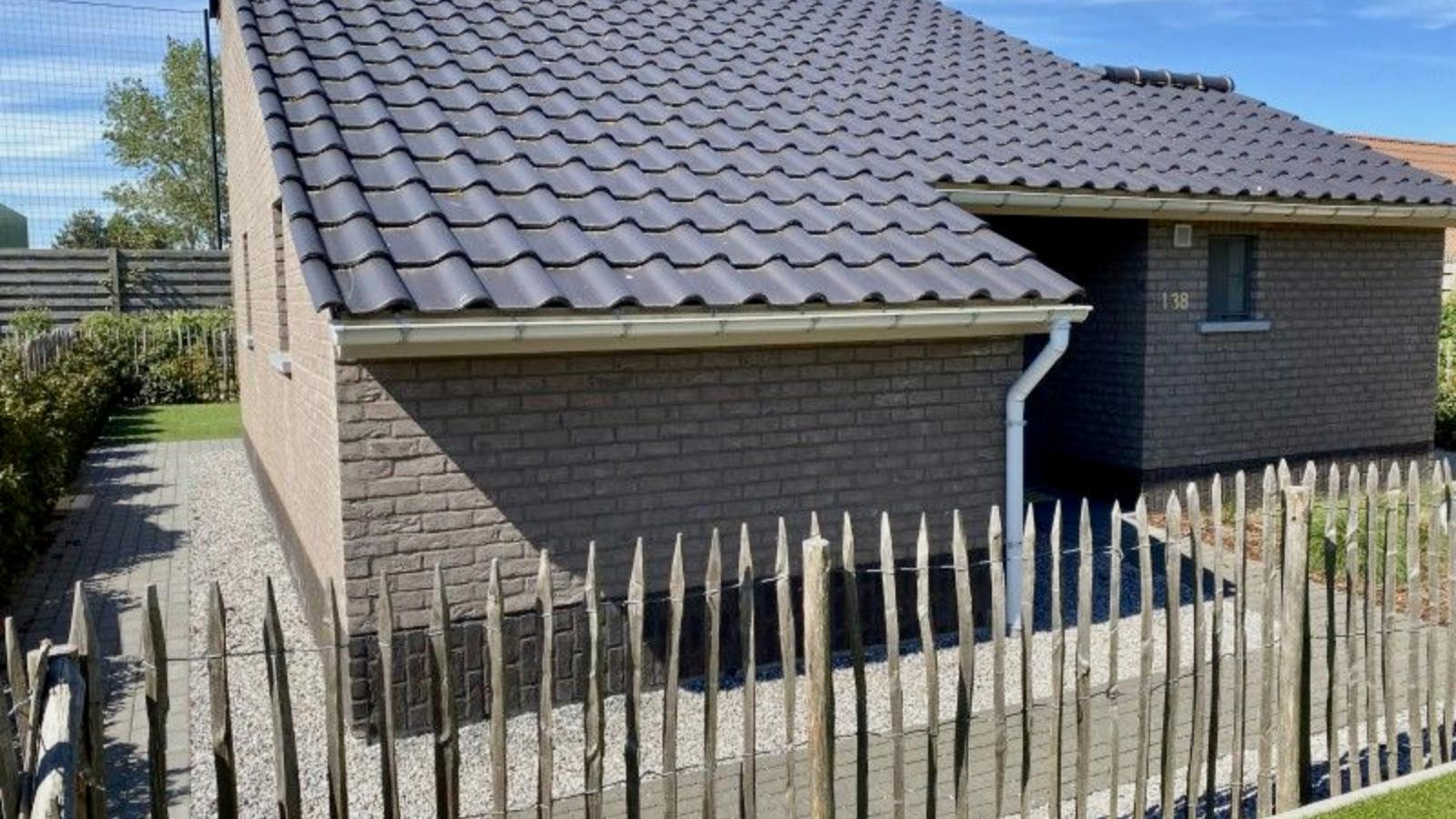 Zee en Polder H138-Buitenkant zomer