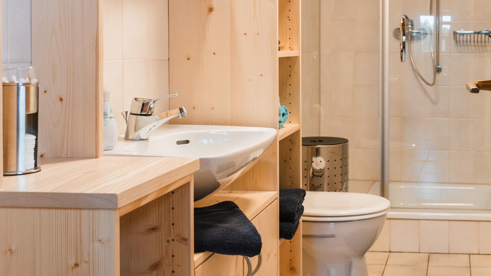 Im Bayerischen Wald-Bathroom