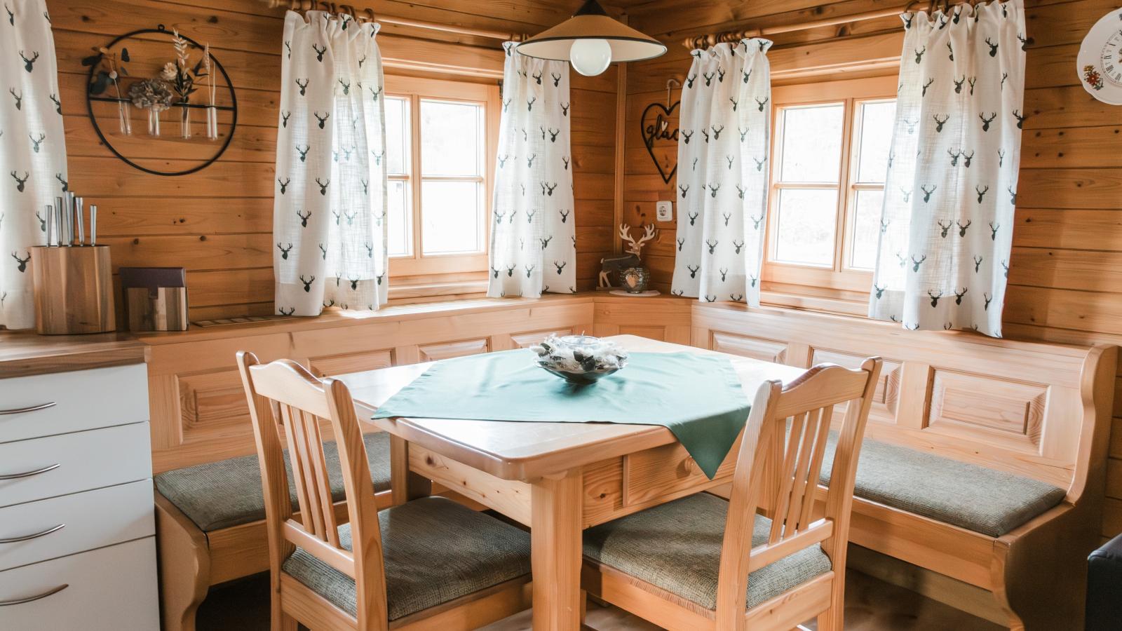 Im Bayerischen Wald-Dining room