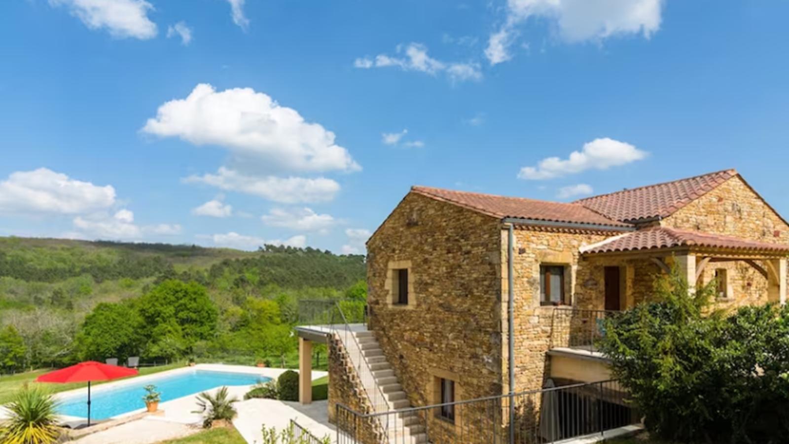 La Roque Haute-Buitenkant zomer