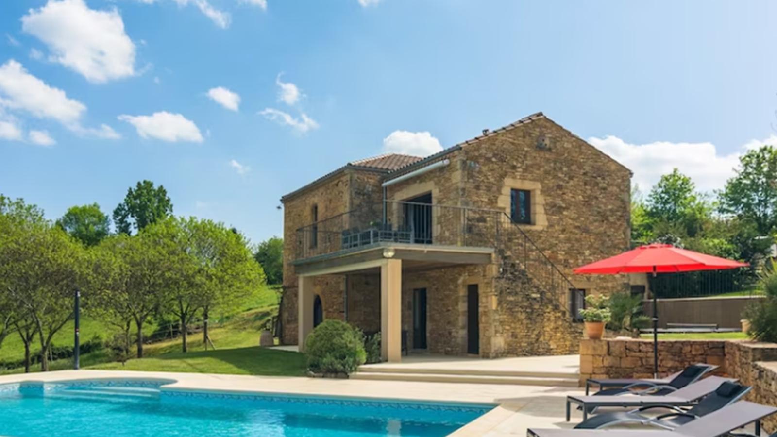 La Roque Haute-Buitenkant zomer