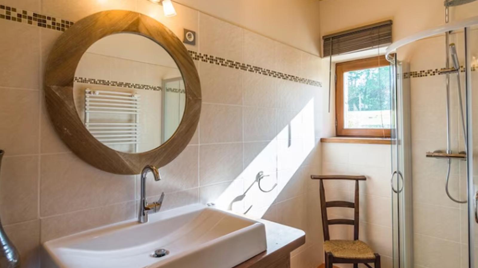 La Roque Haute-Badkamer