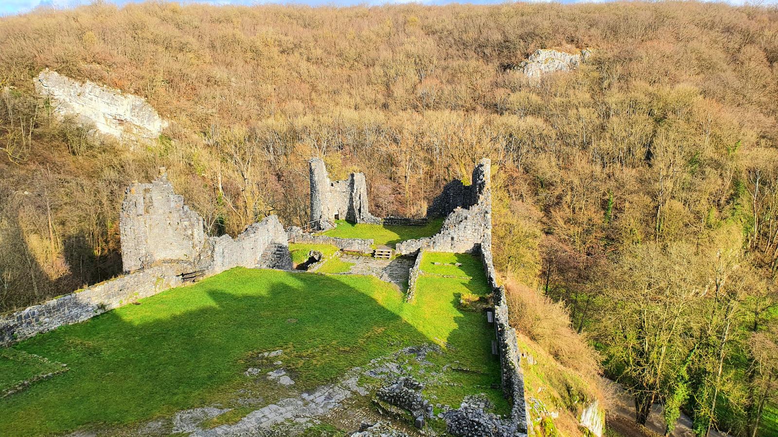 Gite de Montaigle-Areas within 1km in summer