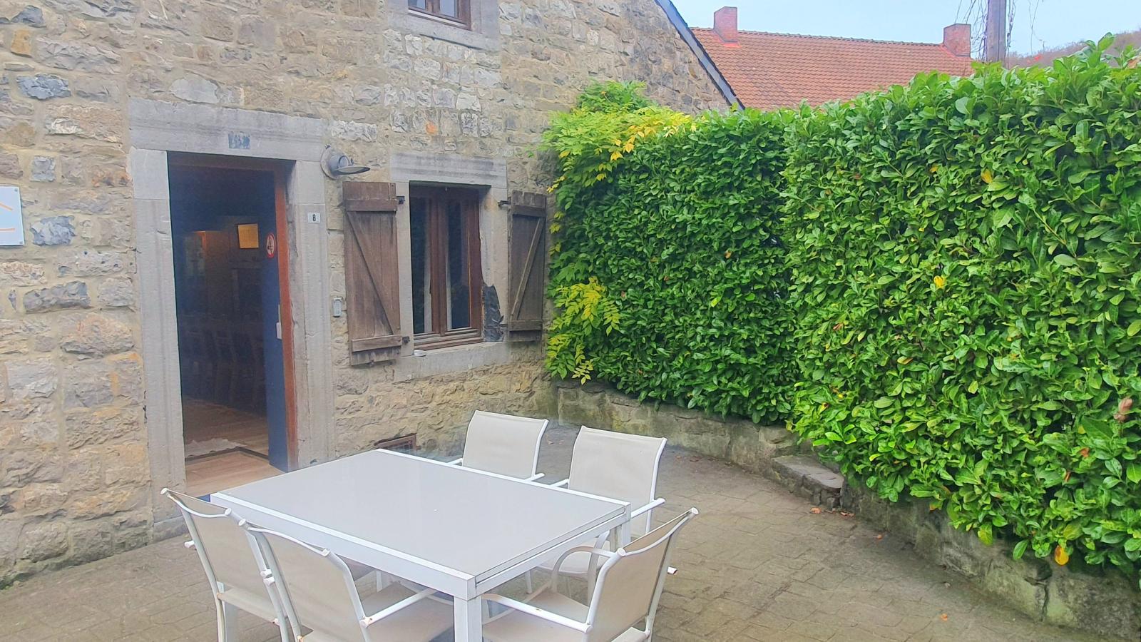 Gite de Montaigle-Terrace balcony