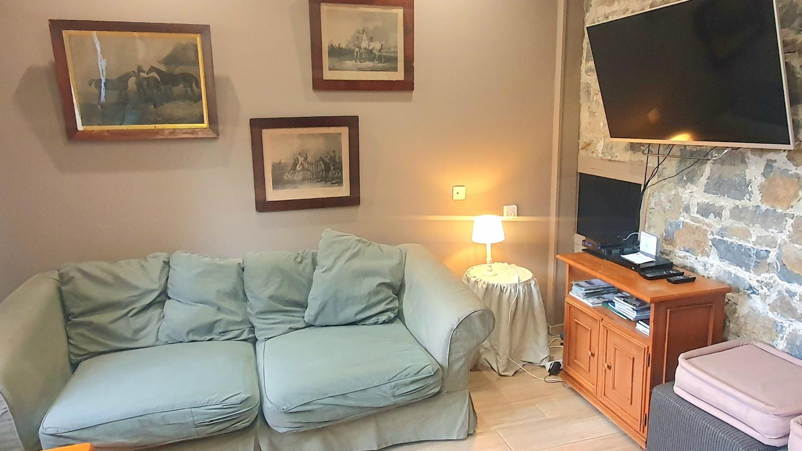 Gite de Montaigle-Living room