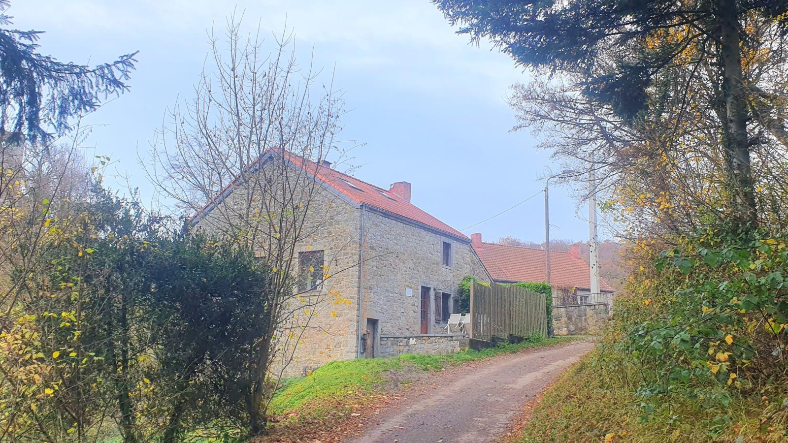 Gite de Montaigle-Exterior in summer