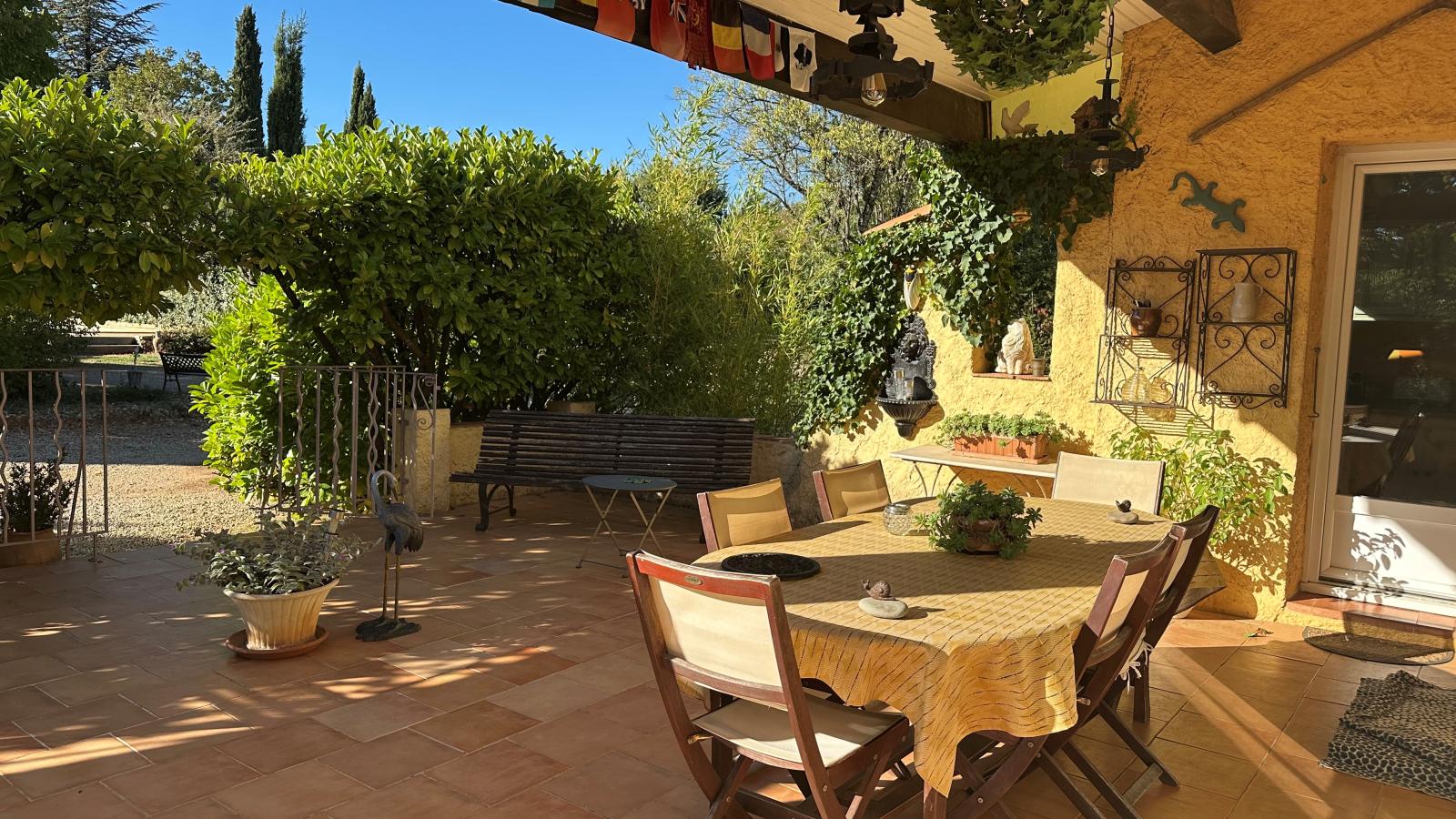 Le clos de la Tuf-Terrasse / balcon