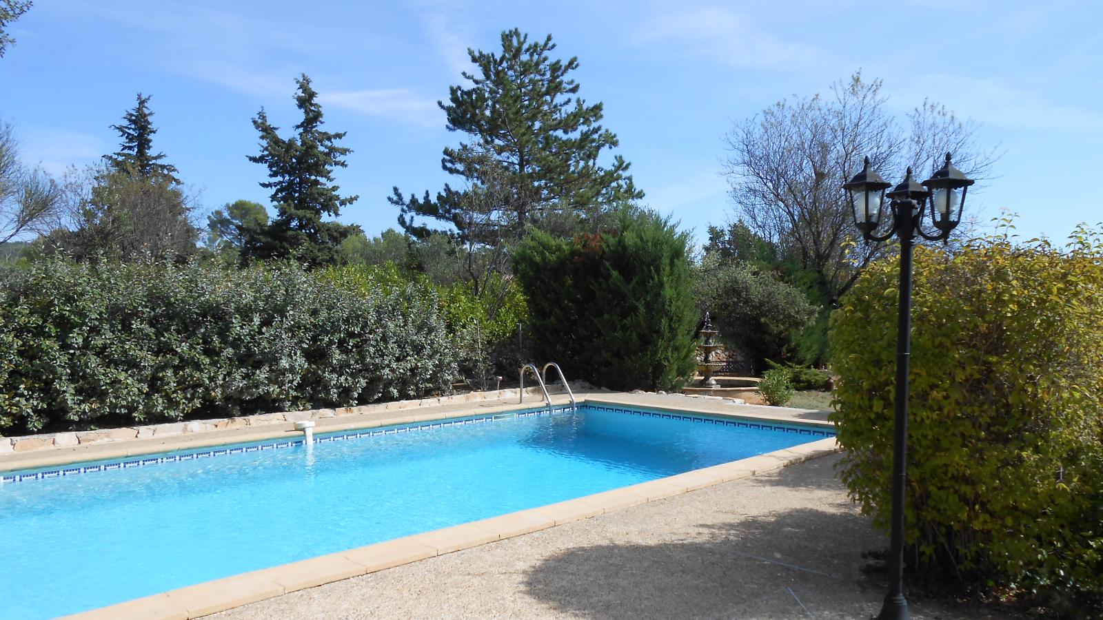 Le clos de la Tuf-Piscine