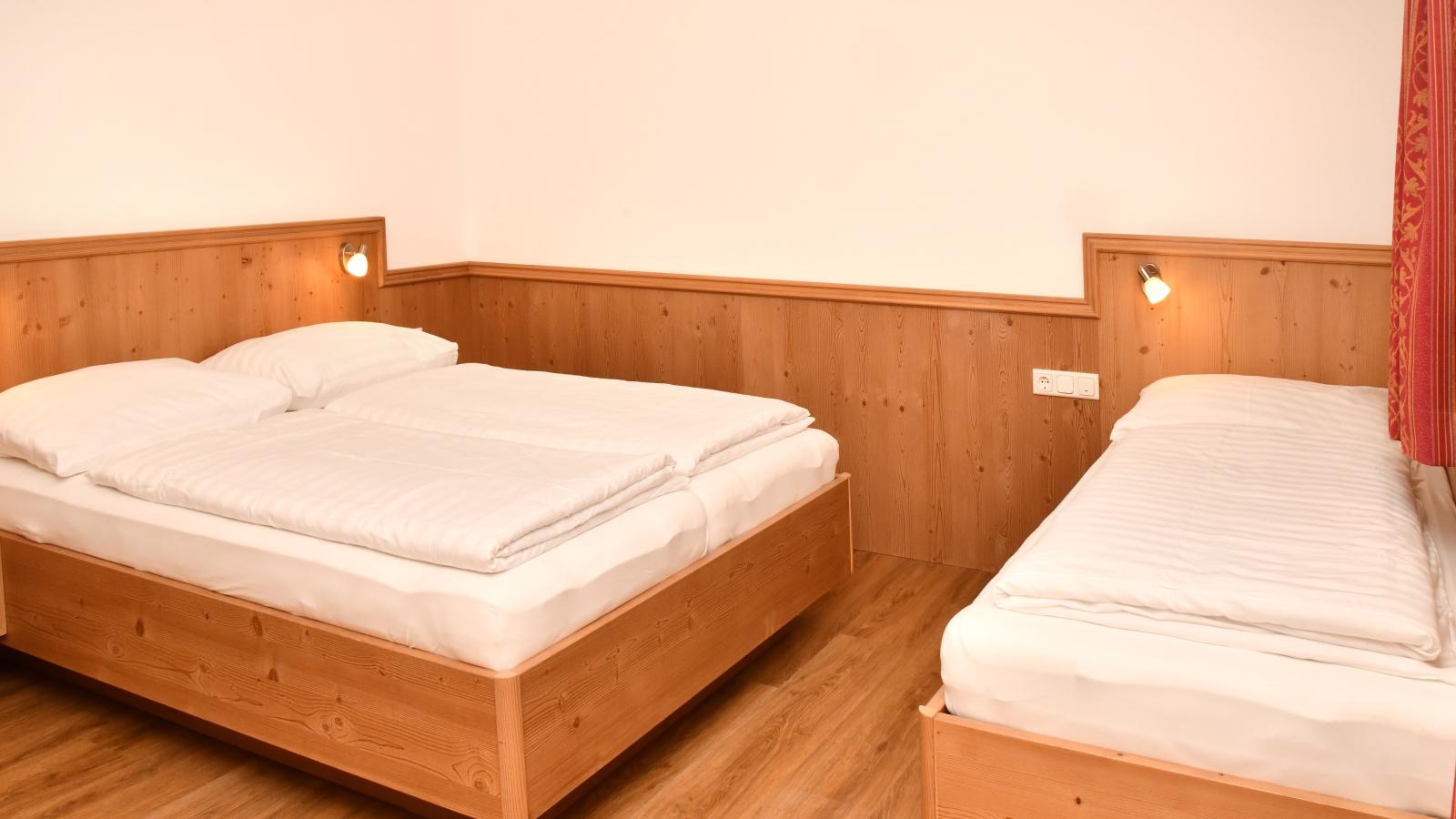 Apartments Next To The Ski Lift Ground Floor 2 - Süd-Schlafzimmer