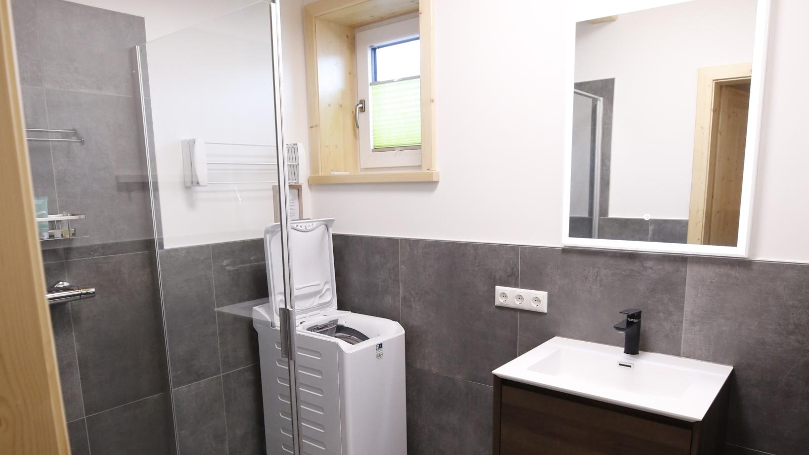 Designchalets Falkertsee-Badkamer