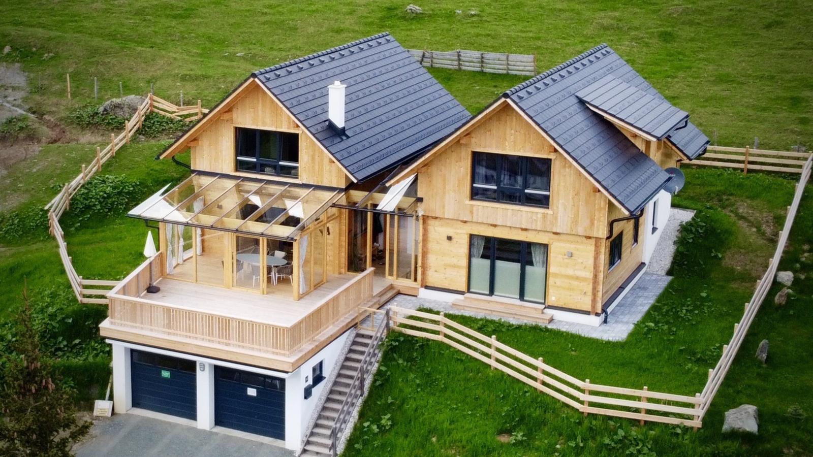 Designchalets Falkertsee-Buitenkant zomer