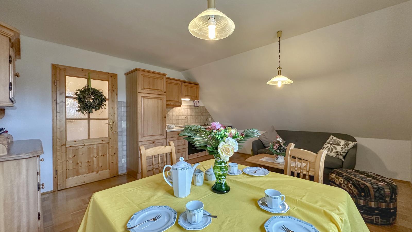 Blumenhof II-Dining room