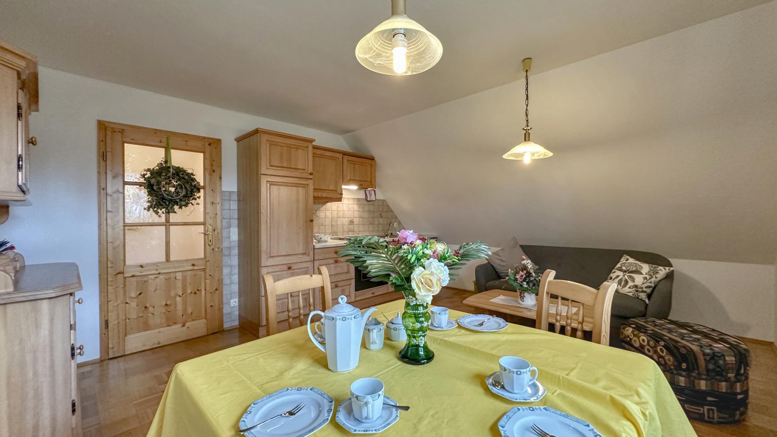 Blumenhof-Dining room