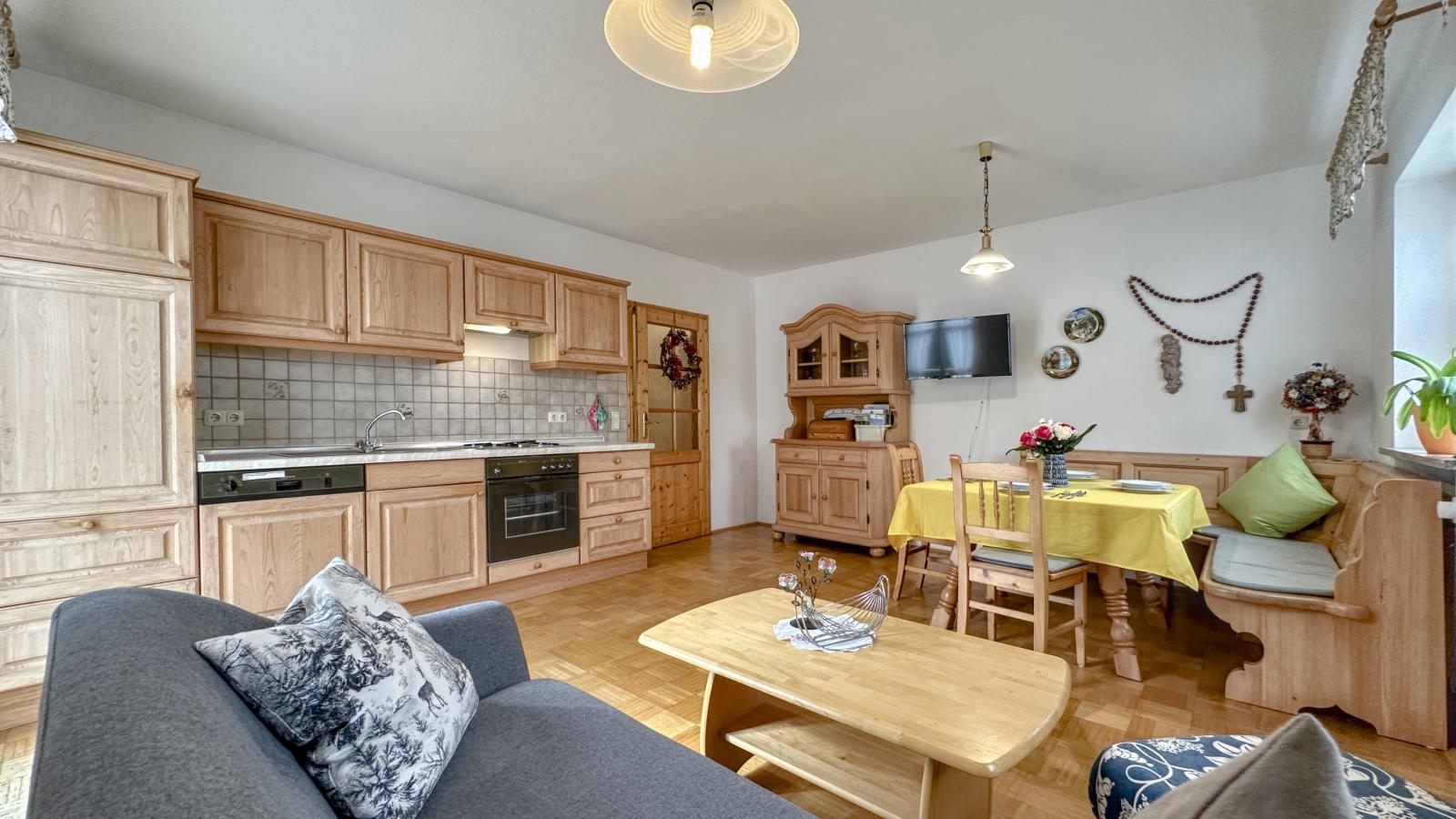 Blumenhof-Dining room