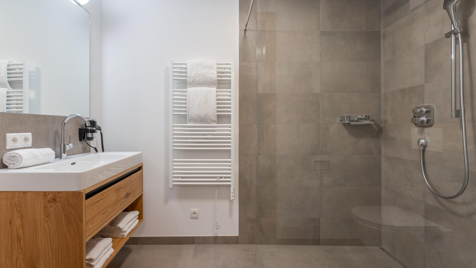 Tauernlodge Eben C4-Badezimmer