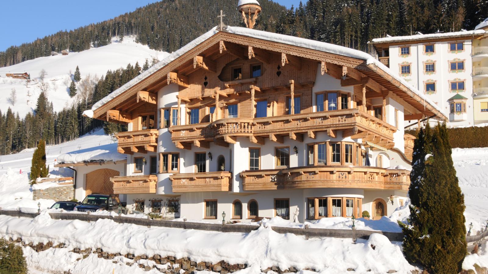 Landhaus Marchfeld Top 1  Top 2-Exterior in winter