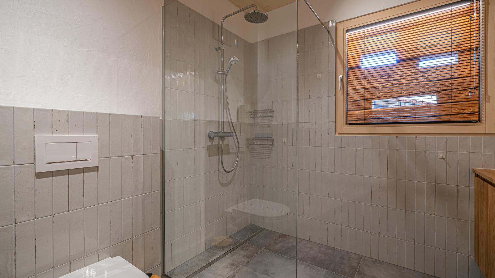 Raneburg 4 Futterhaus-Badkamer