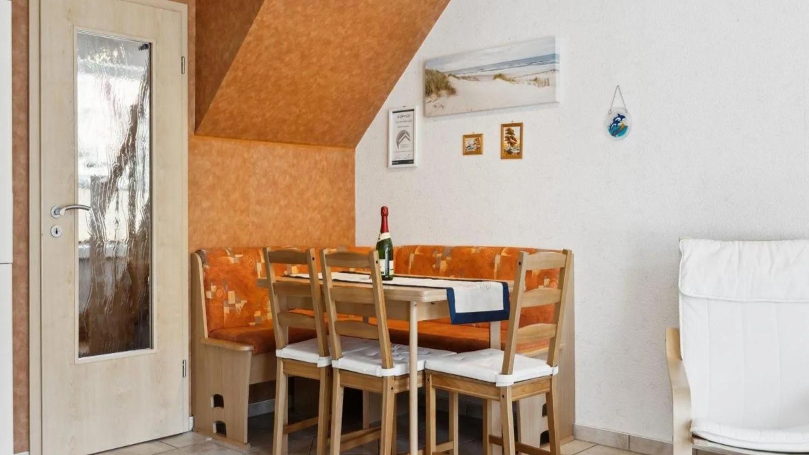Delphin-Eetkamer