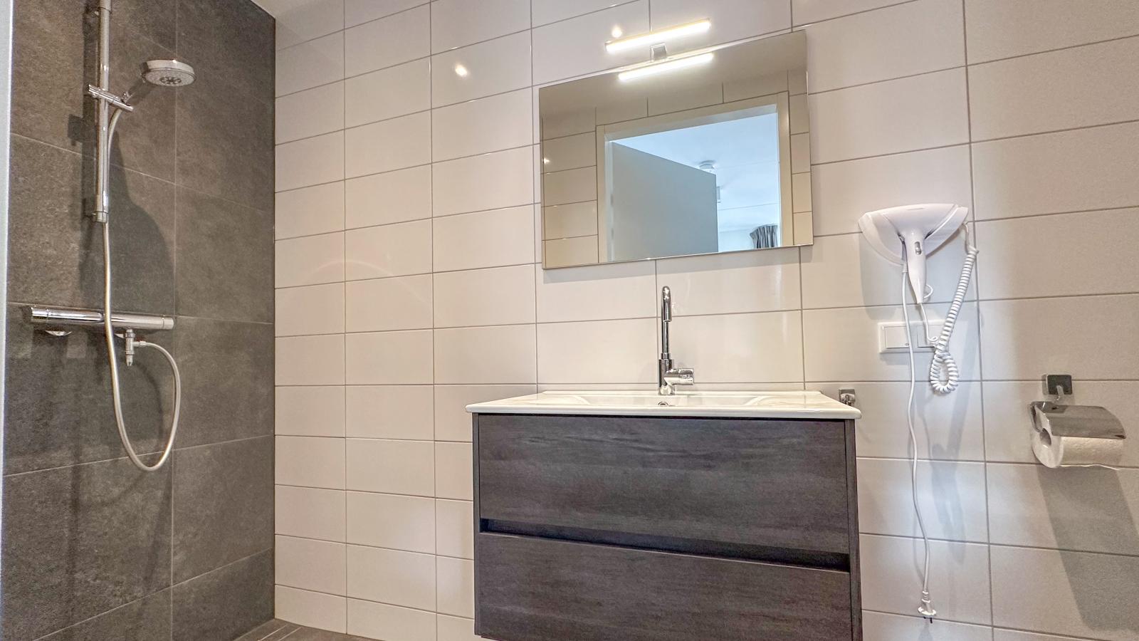 Dune Deluxe 77-Badkamer