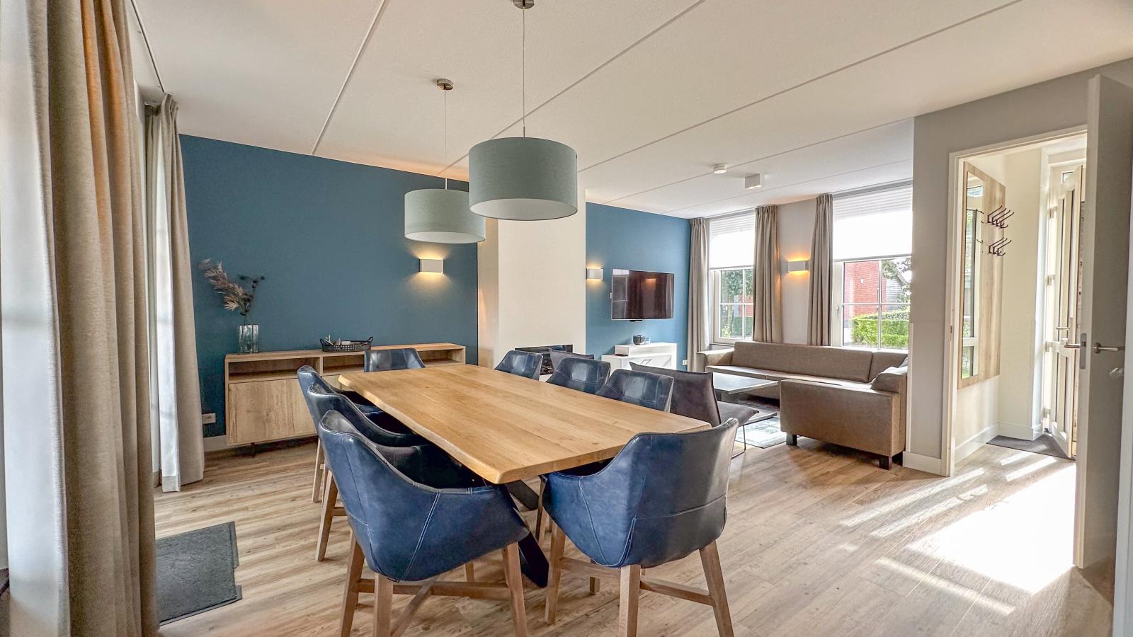 Dune Deluxe 77-Eetkamer