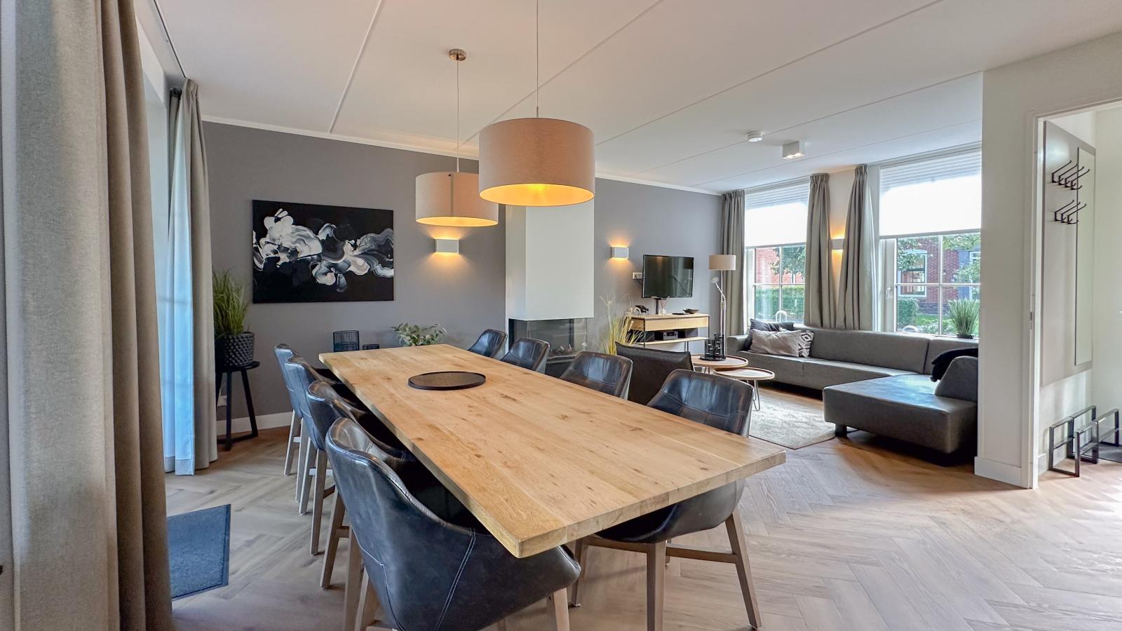 Dune Deluxe 81-Eetkamer