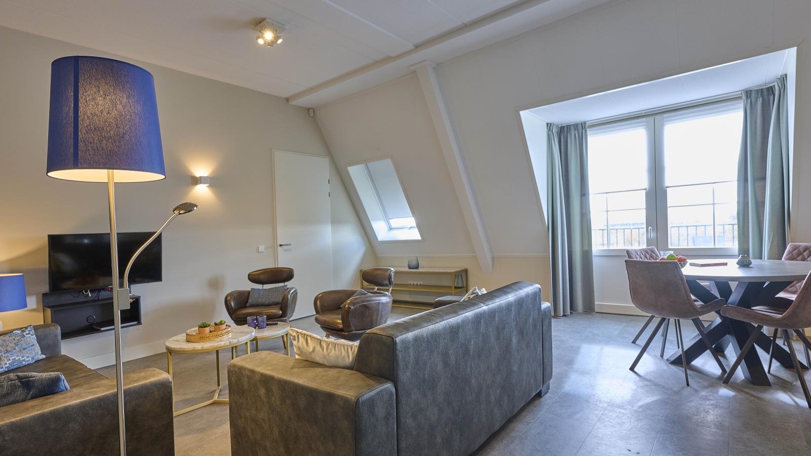SeaLuxe Suite 27i-Woonkamer