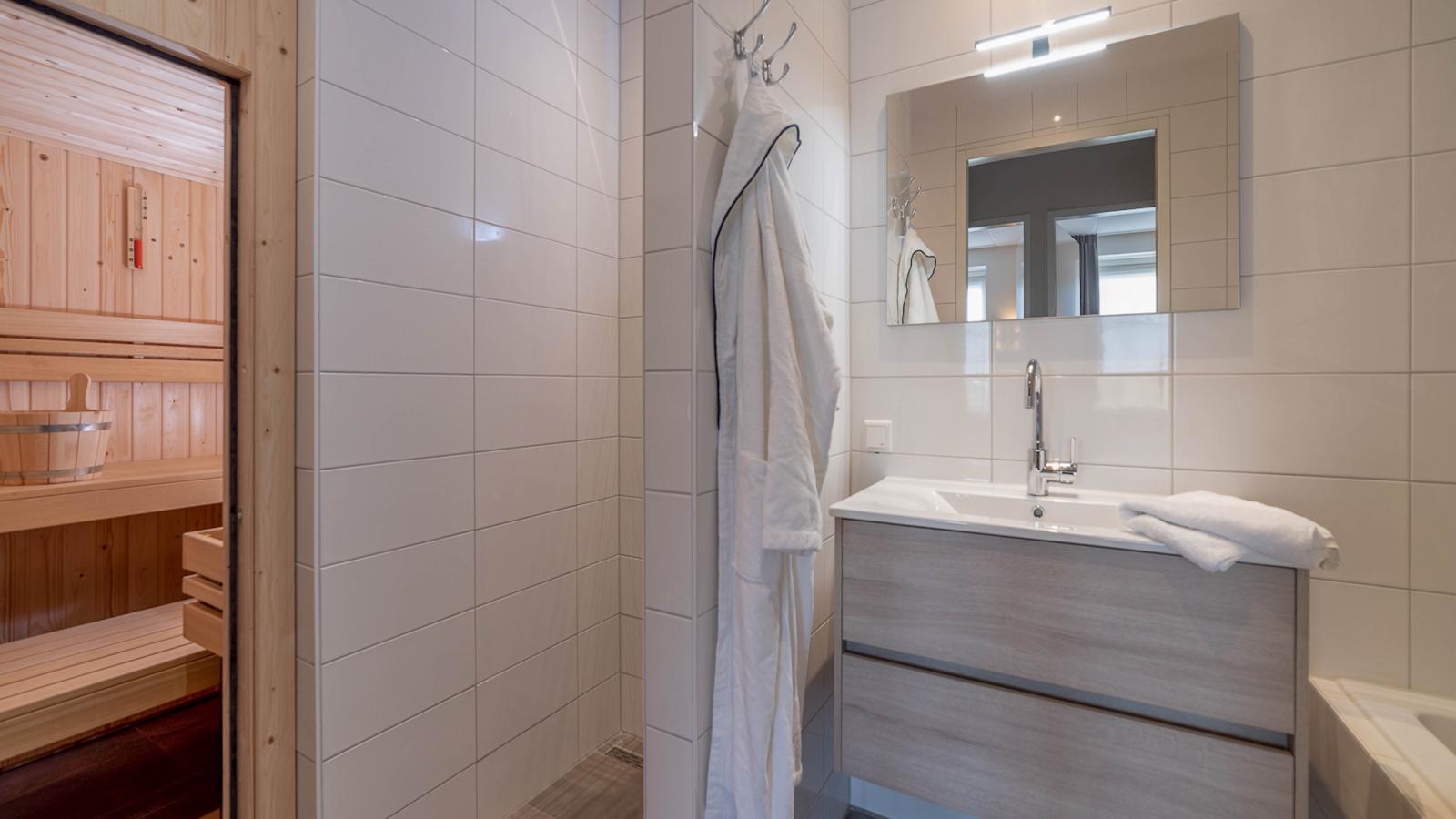 SeaLuxe Suite 27D-Badkamer