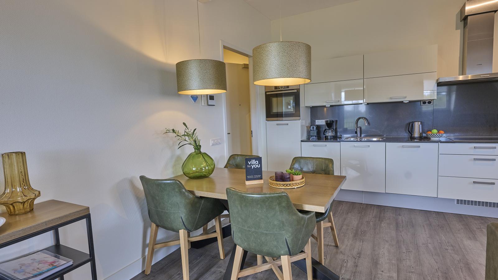 Sauna Zee 27H-Eetkamer