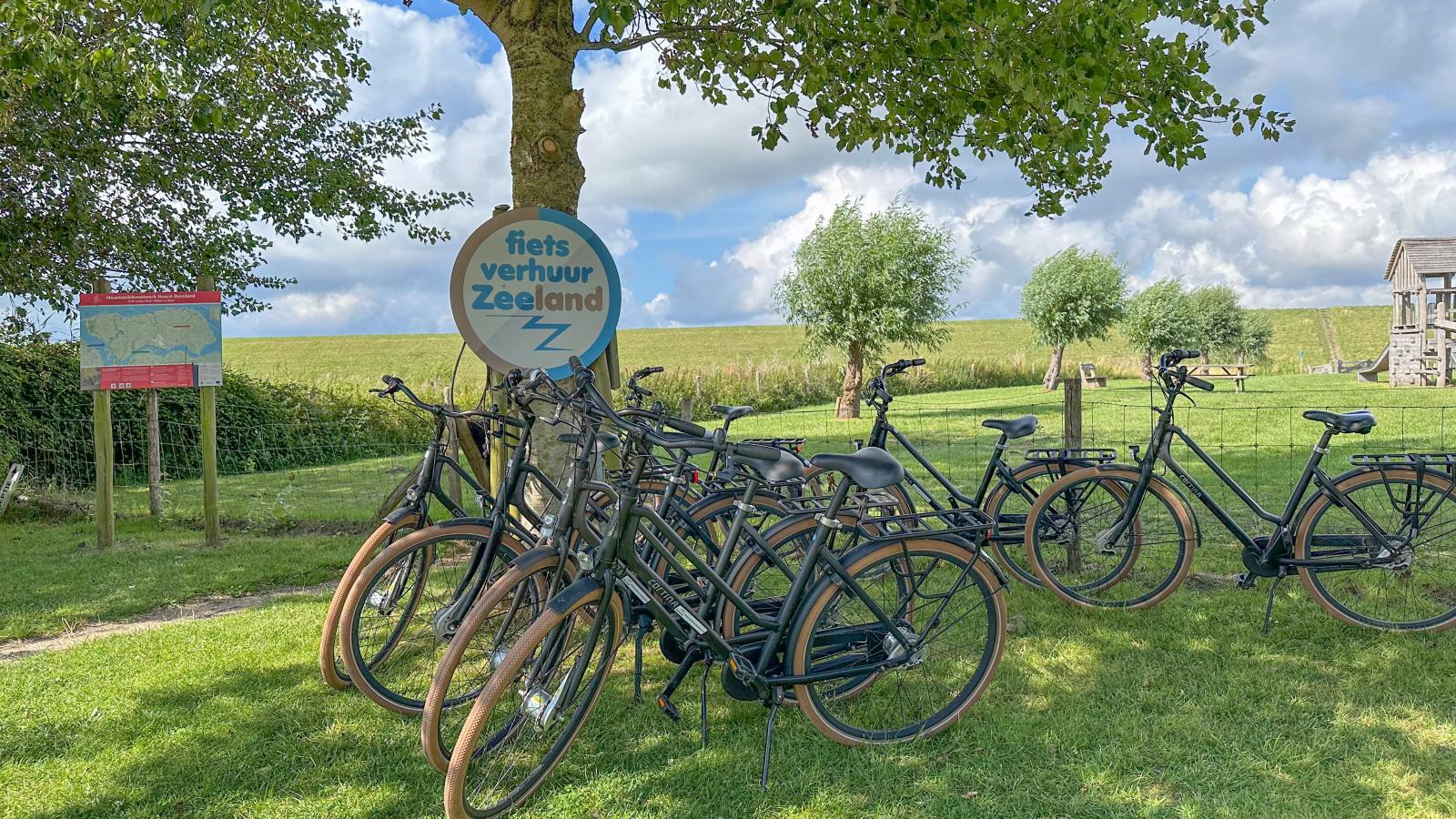 Sauna Zee 27H-Parkfaciliteiten