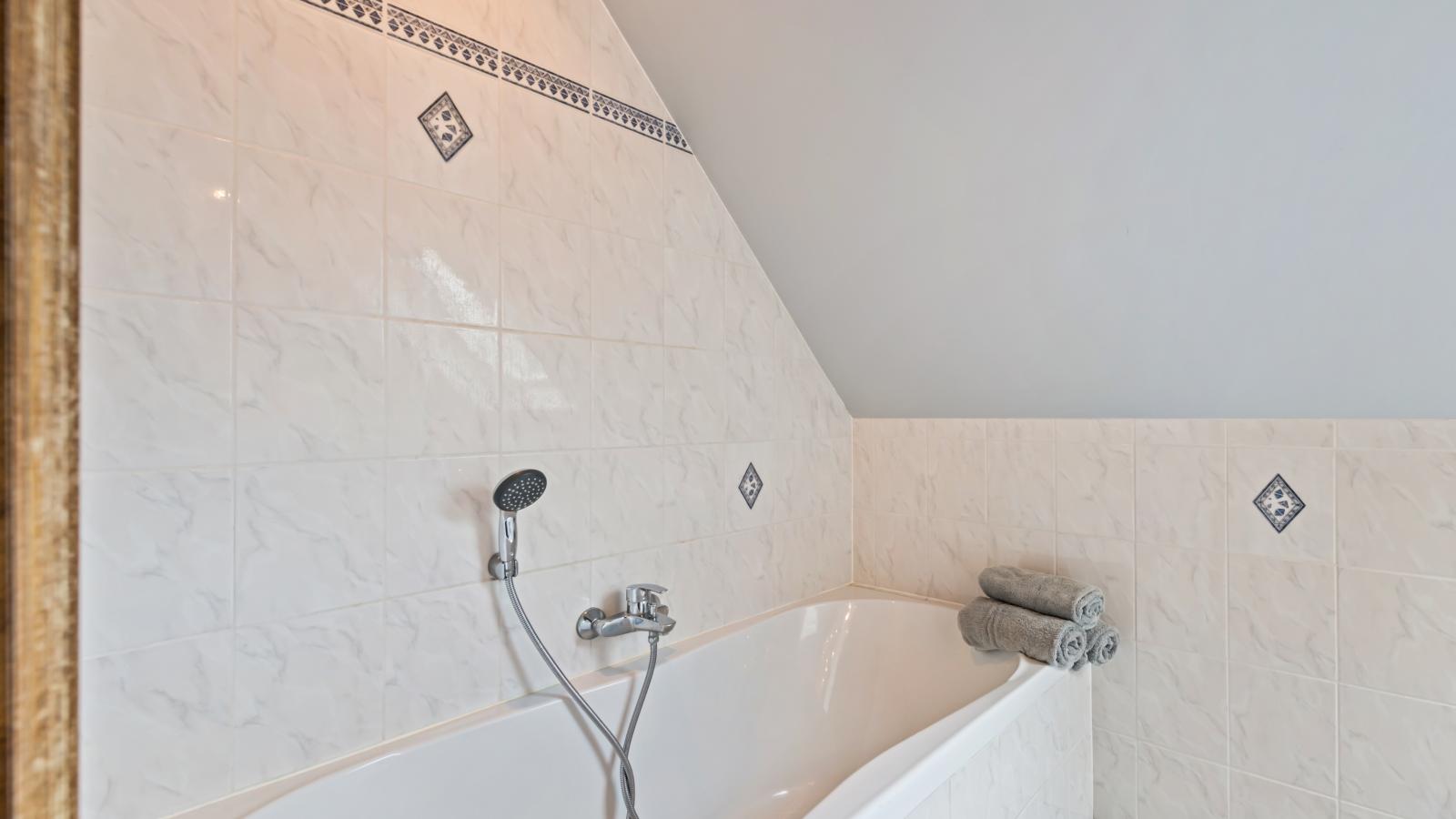 Frontzate - Bathroom