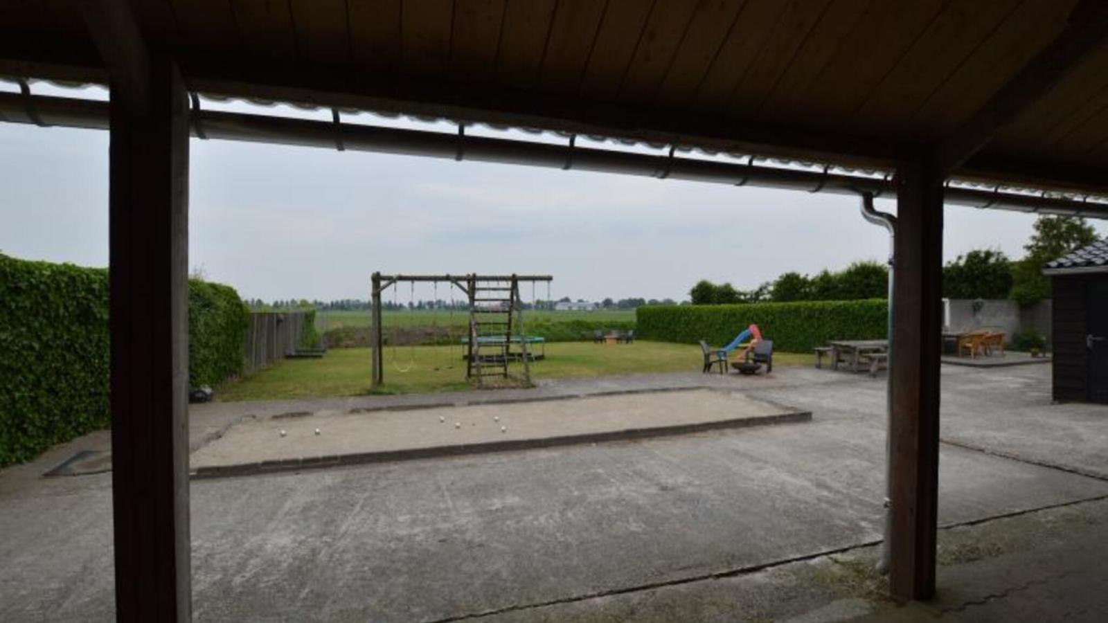 De open schuur-Terrasbalkon
