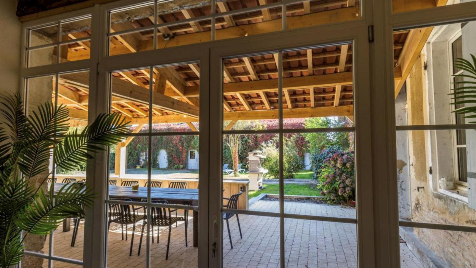 Au ptit Tchestê-Buitenlucht