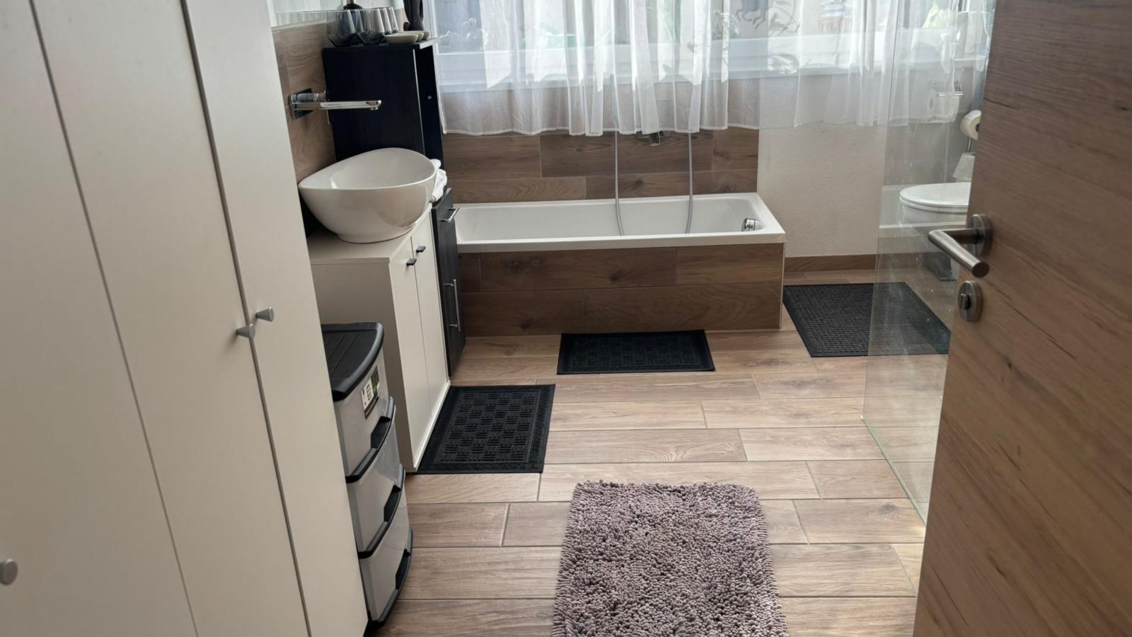 Smaragdherz-Bathroom