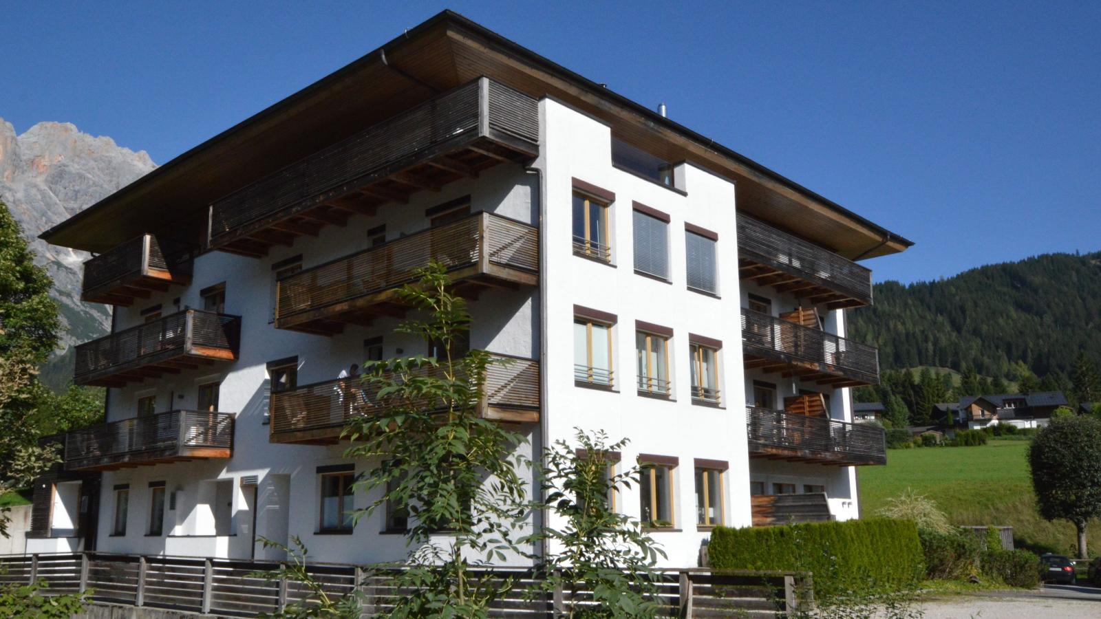 Kirchenstüberl-Exterior in summer