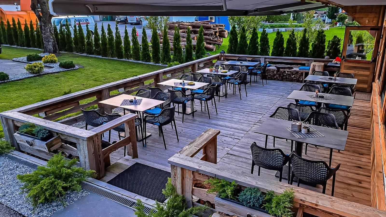 Bergzeit Hollersbach L-Terrace balcony