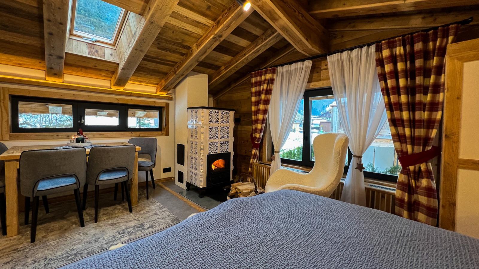 Almversteck Hollersbach-Eetkamer