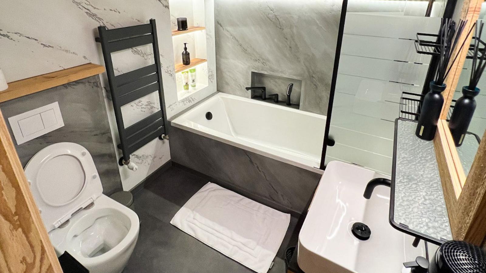 Almversteck Hollersbach-Badkamer